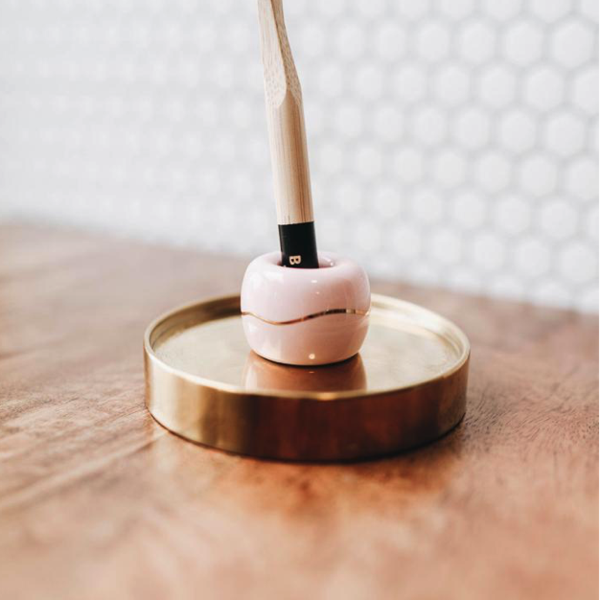 BKIND - Toothbrush Holder